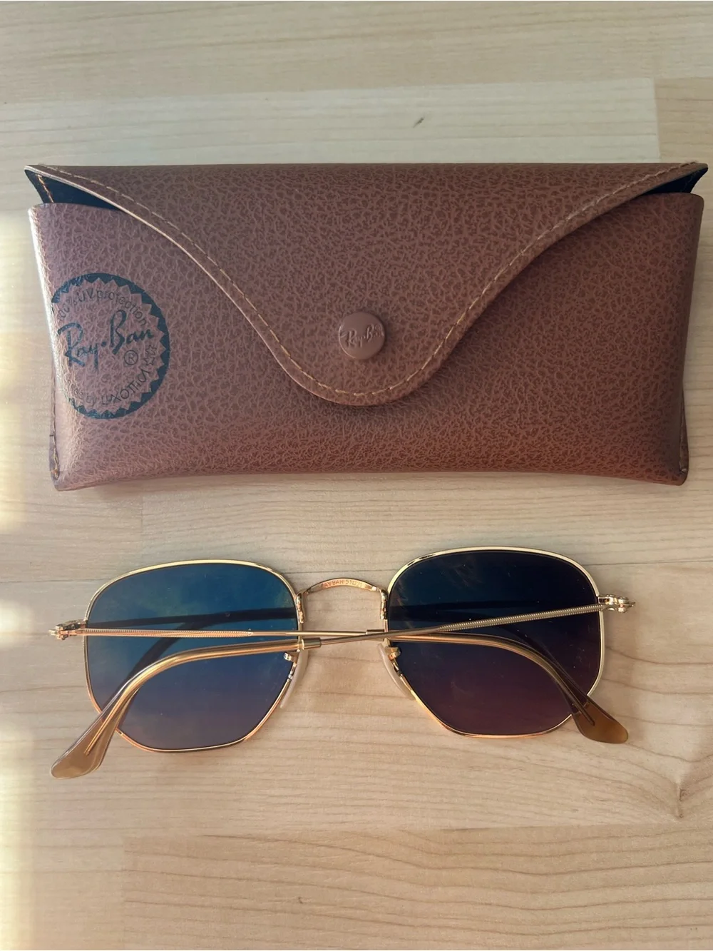 Ray-Ban Gold Frame Brown Lens Sunglasses with Brown Case